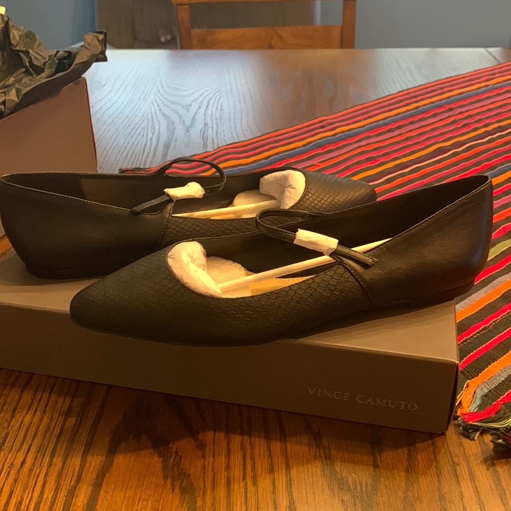 Vince Camino flats